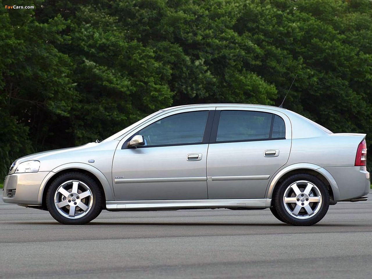 Images of Chevrolet Astra Sedan 2003–11 (1280 x 960)