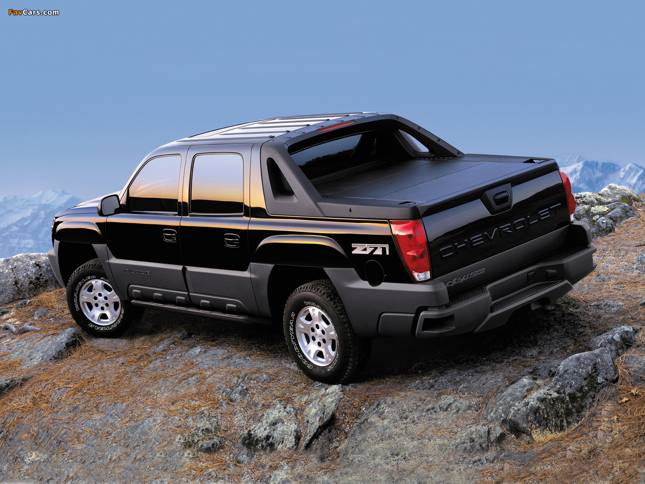 Chevrolet Avalanche Z71 2002–06 wallpapers (1280 x 960)