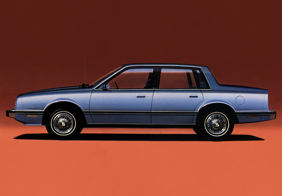 Images of Chevrolet Celebrity Sedan (W19) 1982–85