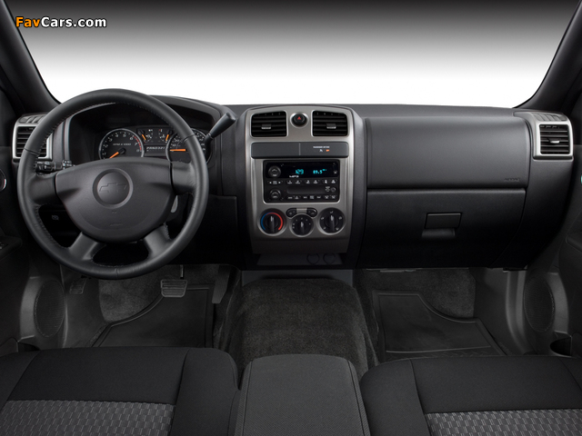 Pictures of Chevrolet Colorado Z71 Crew Cab 2004–11 (640 x 480)