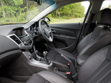 Chevrolet Cruze Hatchback UK-spec (J300) 2011–12 pictures