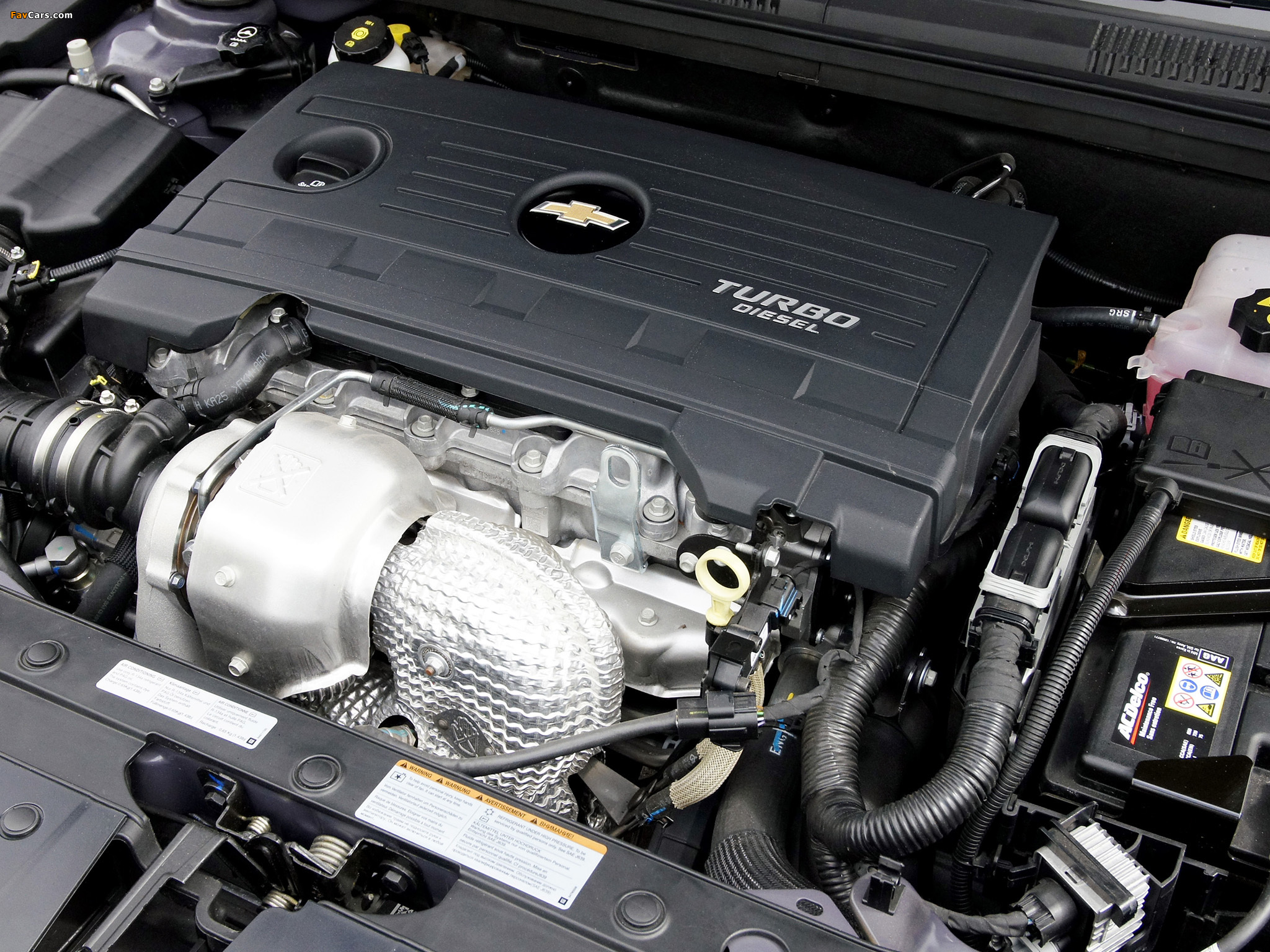 Pictures of Chevrolet Cruze Hatchback UK-spec (J300) 2011–12 (2048 x 1536)