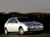 Images of Chevrolet Lacetti Hatchback UK-spec 2004