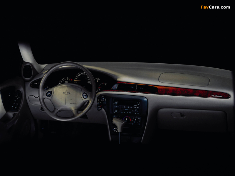 Chevrolet Malibu 2000–04 images (800 x 600)