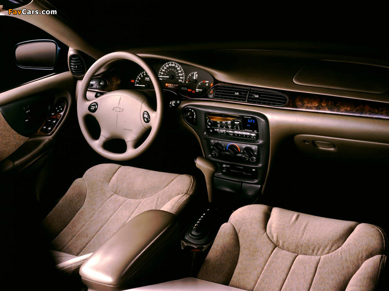 Images of Chevrolet Malibu 1997–2000 (800 x 600)