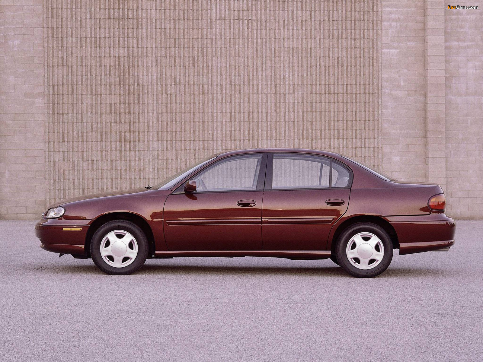 Photos of Chevrolet Malibu 2000–04 (1600 x 1200)