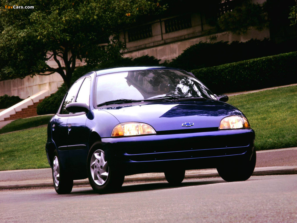 Chevrolet Metro Sedan 1998–2001 photos (1024 x 768)