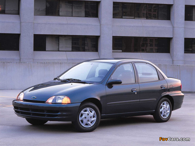 Pictures of Chevrolet Metro Sedan 1998–2001 (640 x 480)