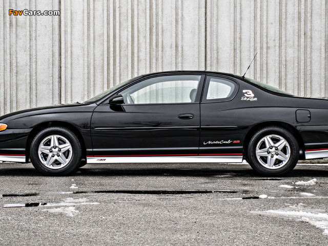 Photos of Chevrolet Monte Carlo SS Dale Earnhardt Signature Edition 2001–2002 (640 x 480)