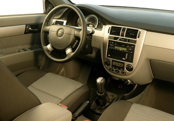 Chevrolet Nubira Sedan 2004–09 wallpapers