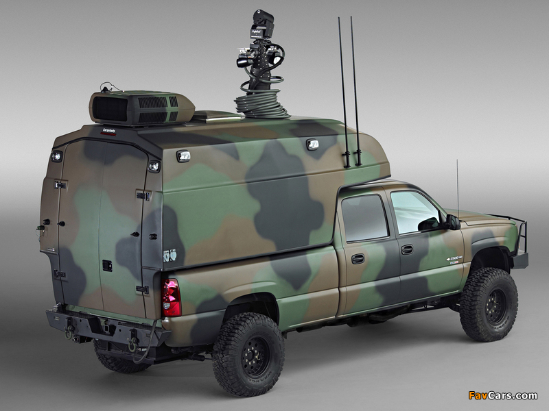 Chevrolet Silverado Military Vehicle 2004–07 photos (800 x 600)