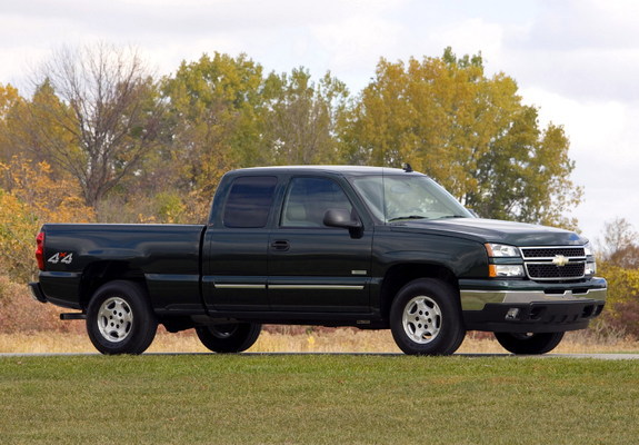 Chevrolet Silverado Hybrid Extended Cab 2004–07 pictures