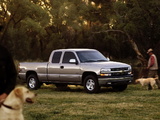 Images of Chevrolet Silverado Z71 Extended Cab 1999–2002