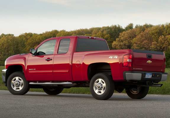 Images of Chevrolet Silverado 2500 HD Extended Cab 2010–13