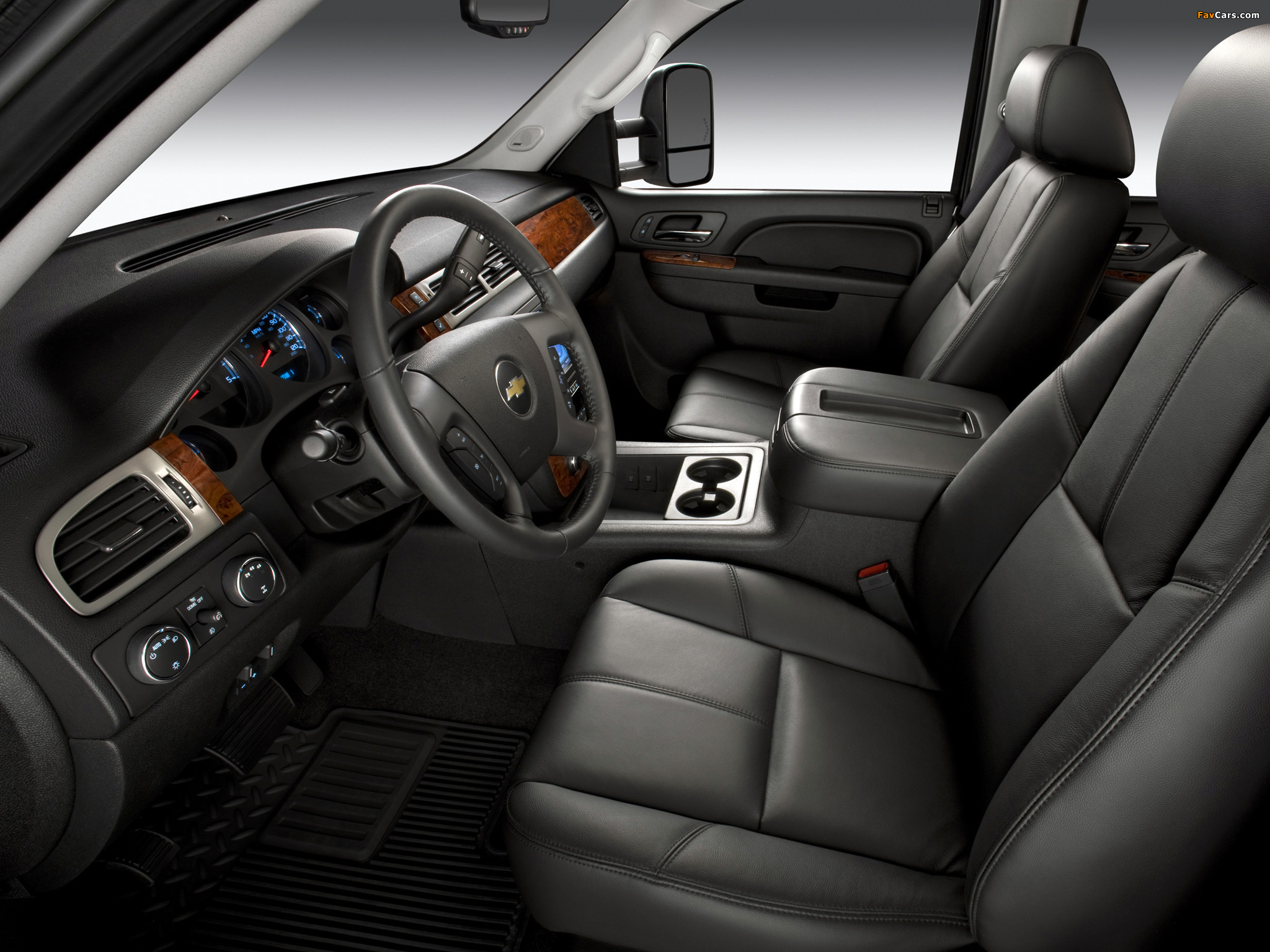 Pictures of Chevrolet Silverado 2500 HD Z71 Crew Cab 2010–13 (2048 x 1536)