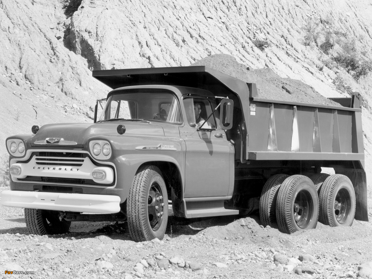 Photos of Chevrolet Spartan 100 Dump Truck 1958 (1280 x 960)