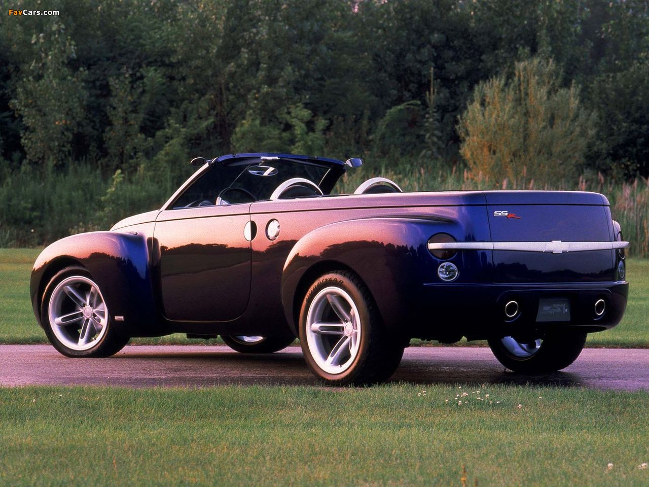 Chevrolet SSR Concept 2000 images (1280 x 960)