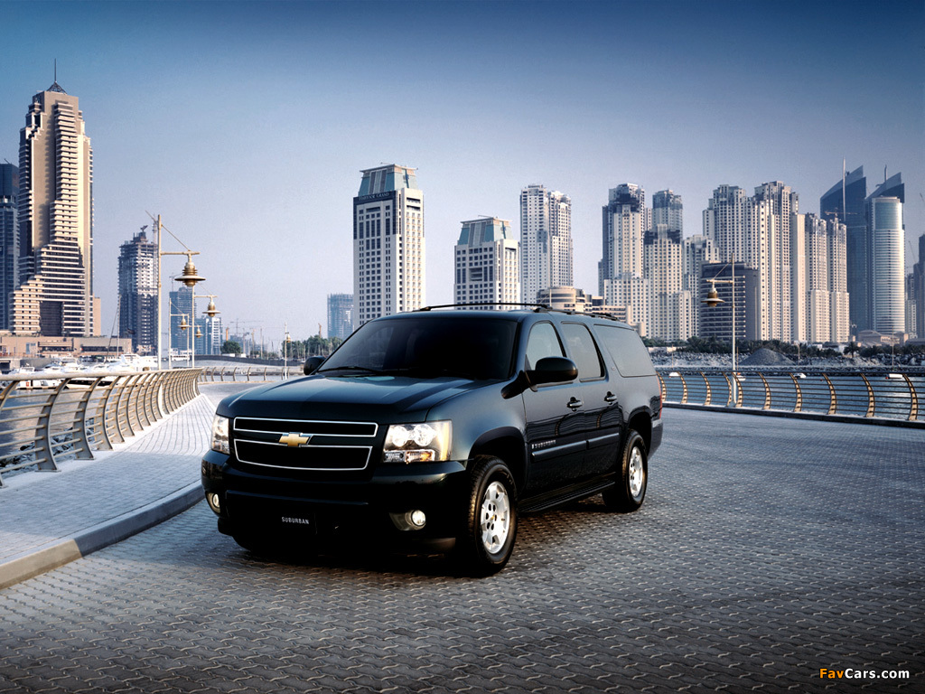 Images of Chevrolet Suburban (GMT900) 2006 (1024 x 768)