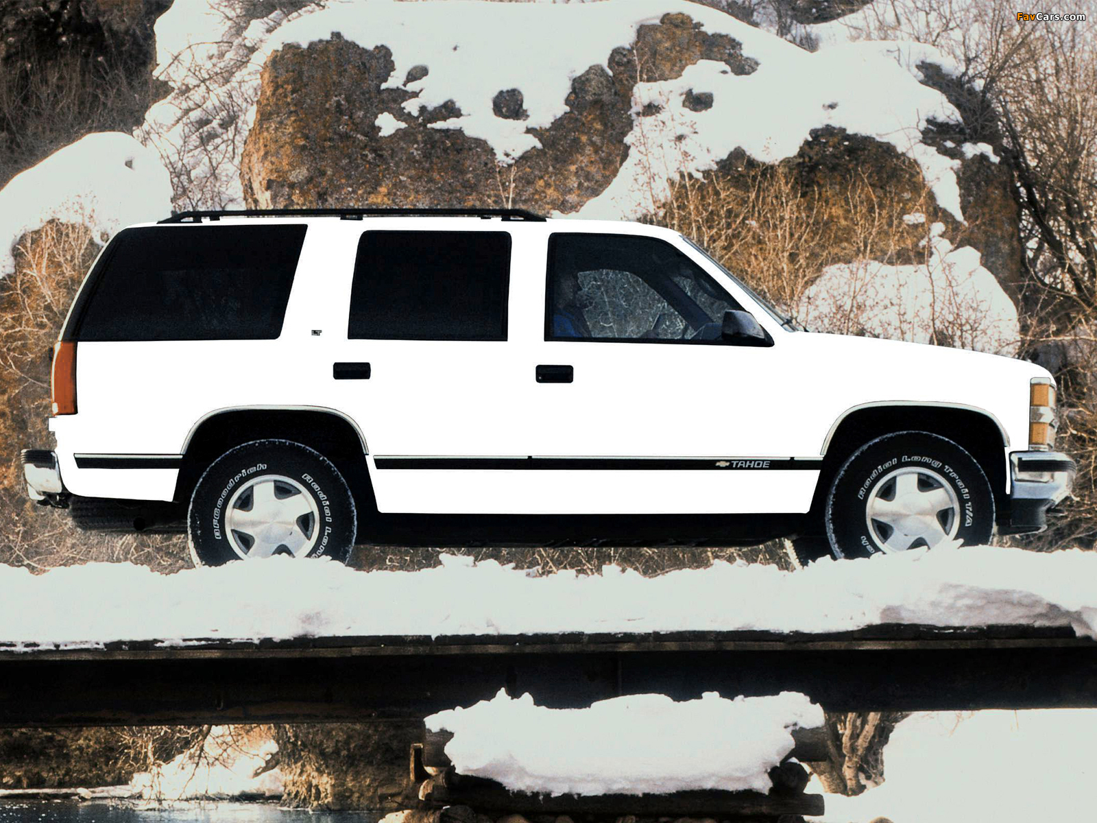 Images of Chevrolet Tahoe (GMT410) 1995–99 (1600 x 1200)