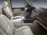 Images of Chevrolet Tahoe (GMT900) 2006