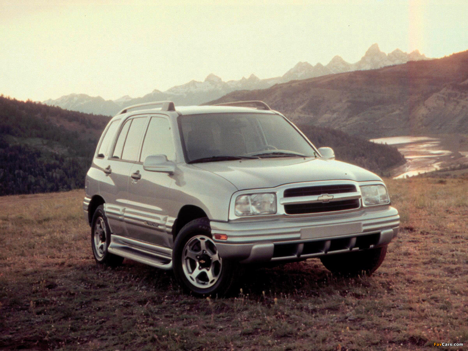 Chevrolet Tracker 1999–2004 photos (1600 x 1200)