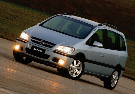 Pictures of Chevrolet Zafira (A) 2004–12