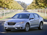 Images of Chrysler 200 2010