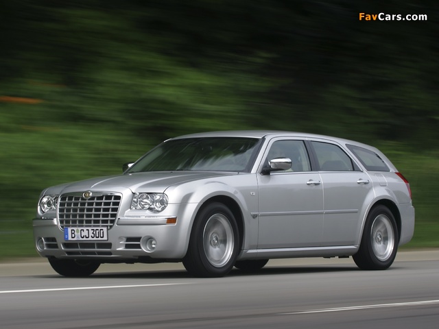 Chrysler 300C Touring 2006–10 pictures (640 x 480)