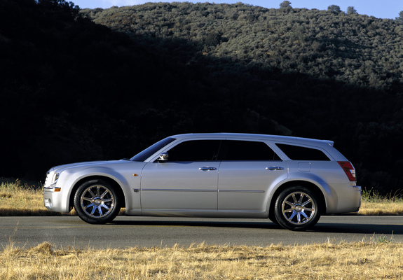 Images of Chrysler 300C Touring Concept 2003
