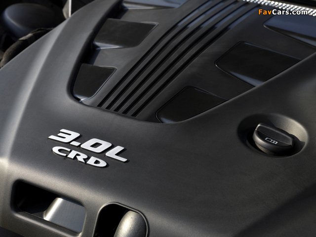 Images of Chrysler 300C ZA-spec 2012 (640 x 480)