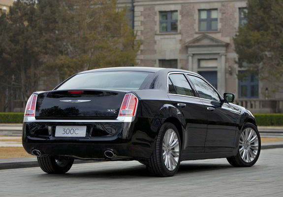 Photos of Chrysler 300C 2012