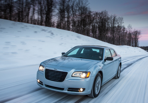 Photos of Chrysler 300 Glacier 2013