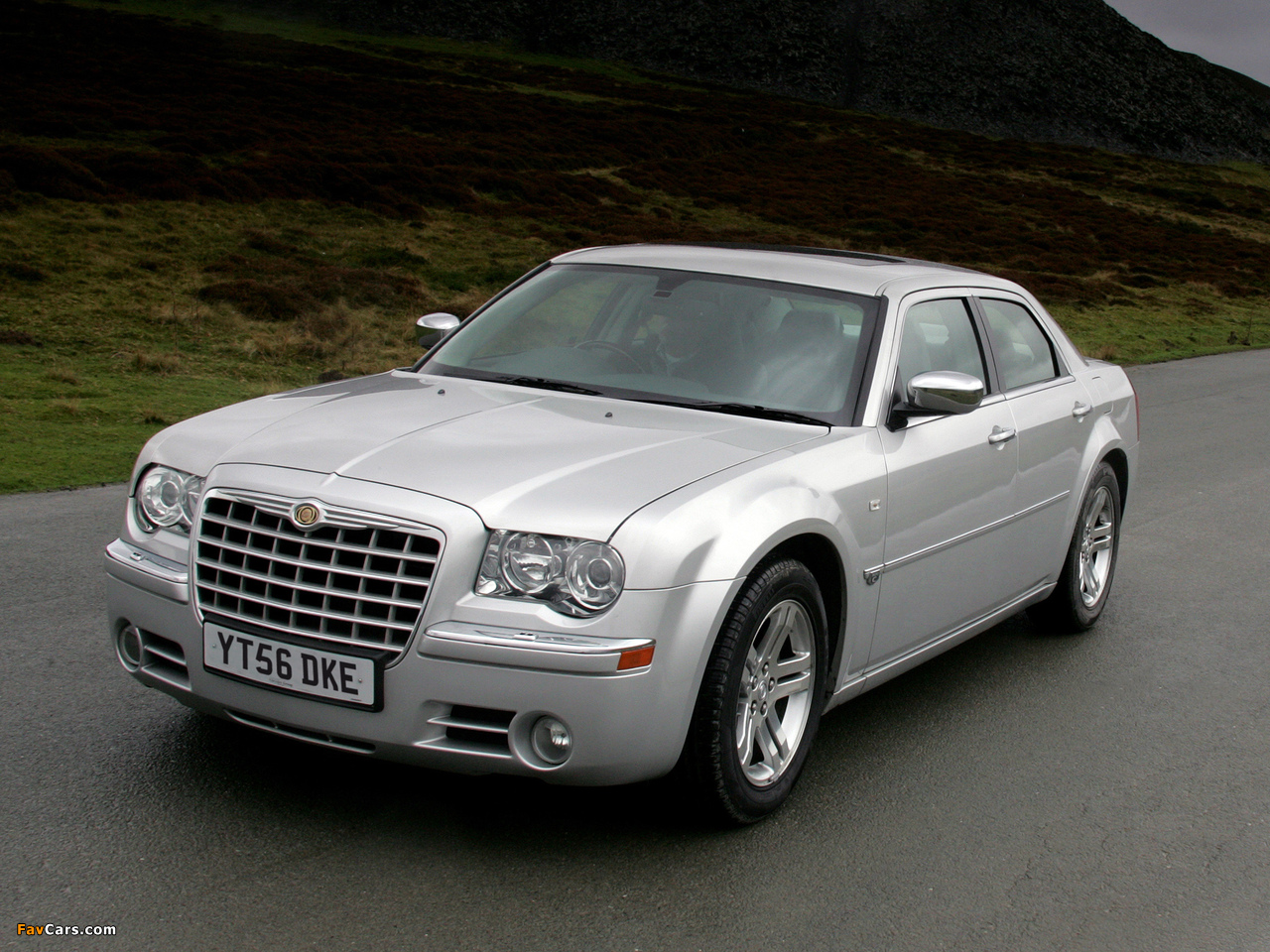 Pictures of Chrysler 300C UK-spec (LE) 2005–07 (1280 x 960)