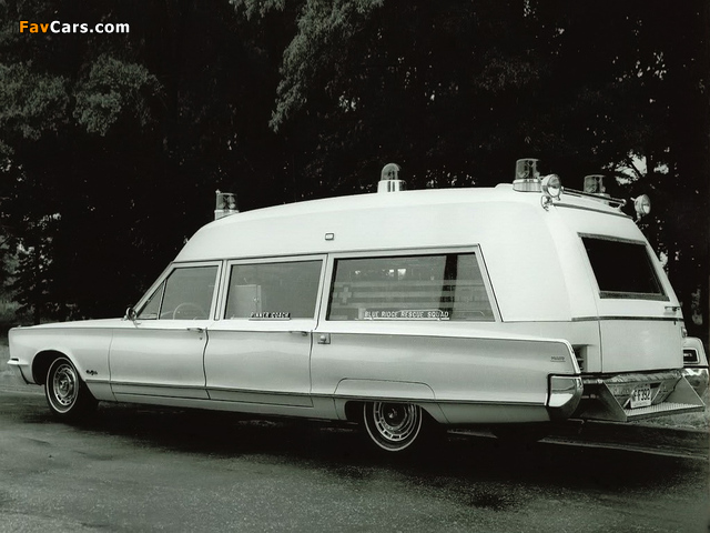 Pictures of Chrysler Ambulance by Pinner Coach 1966 (640 x 480)