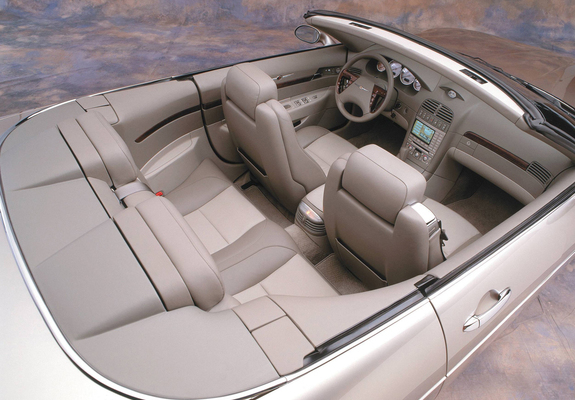 Photos of Chrysler 300 Hemi C Concept 2000
