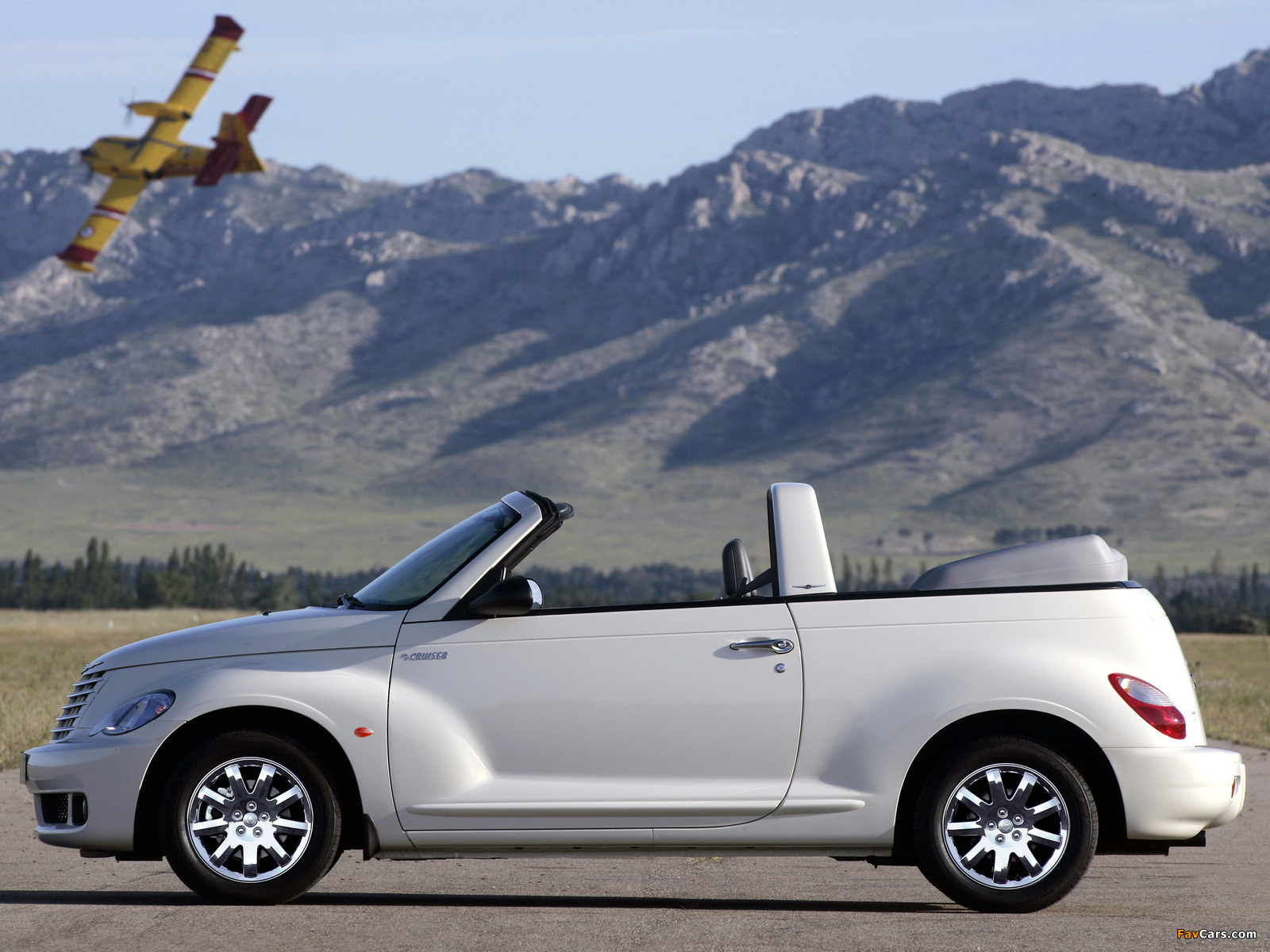 Pictures of Chrysler PT Cruiser Convertible 2006–07 (1600 x 1200)