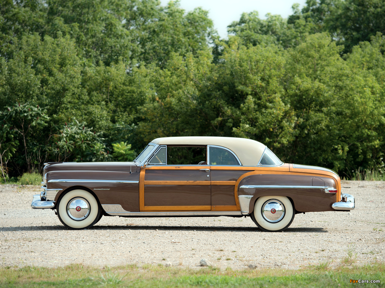 Chrysler Town & Country Newport Coupe 1950 pictures (1280 x 960)