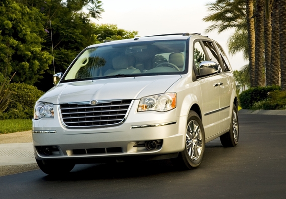 Chrysler Town & Country 2007–10 images