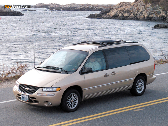 Chrysler Town & Country 1998–2000 pictures (640 x 480)