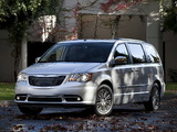 Chrysler Town & Country 2010 wallpapers
