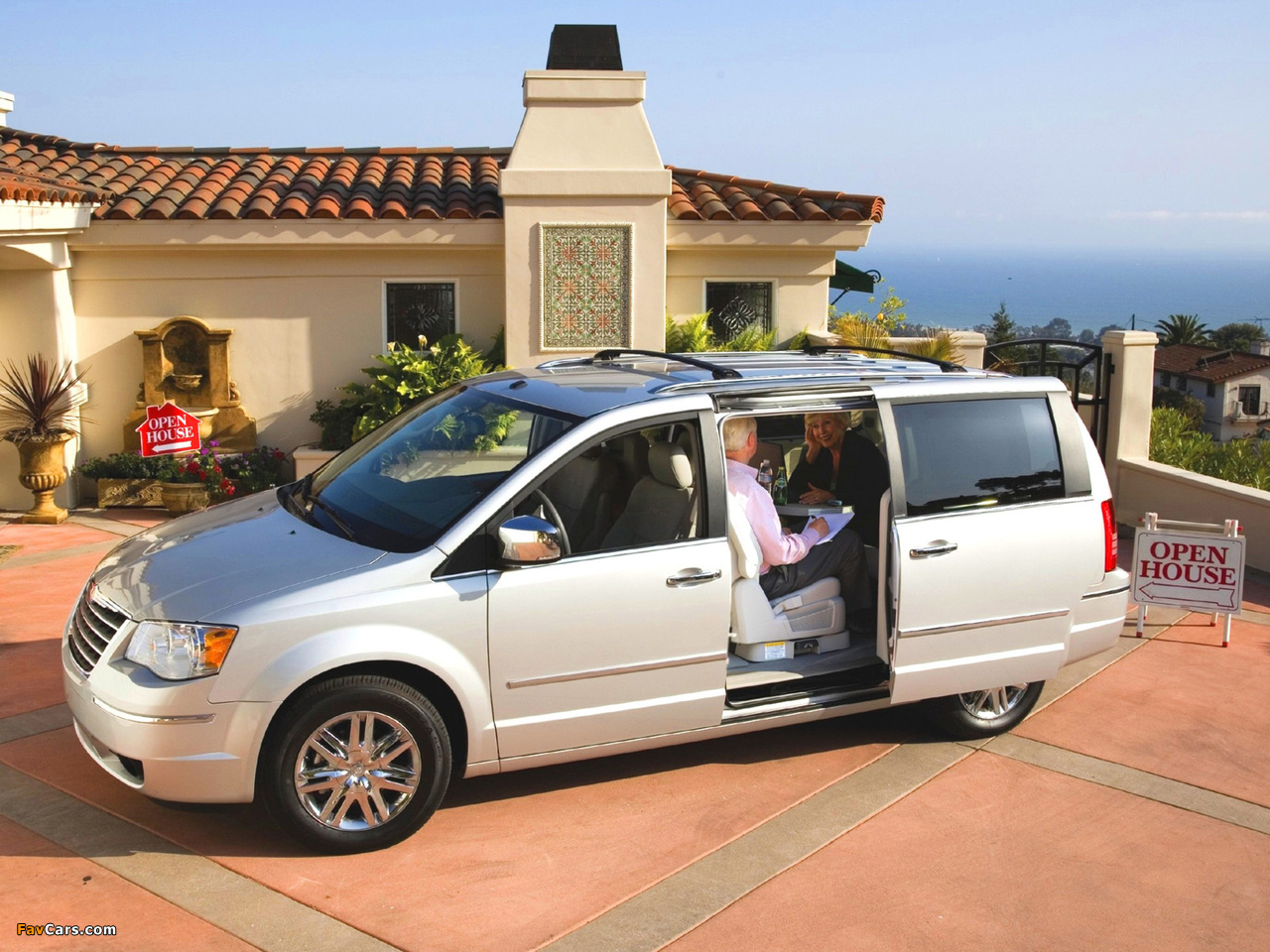 Images of Chrysler Town & Country 2007–10 (1280 x 960)