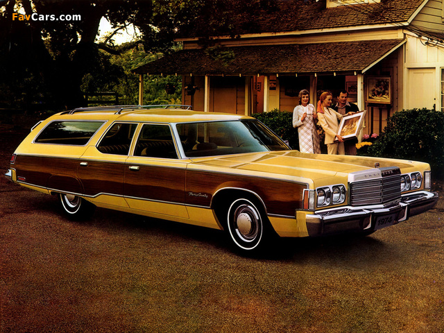 Images of Chrysler Town & Country Station Wagon 1974 (640 x 480)