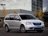 Images of Chrysler Town & Country 2010