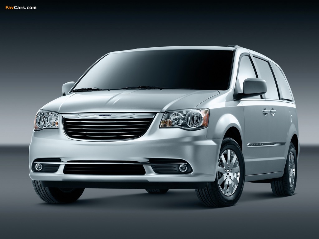 Pictures of Chrysler Town & Country 2010 (1024 x 768)
