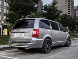 Pictures of Chrysler Town & Country 30th Anniversary 2013