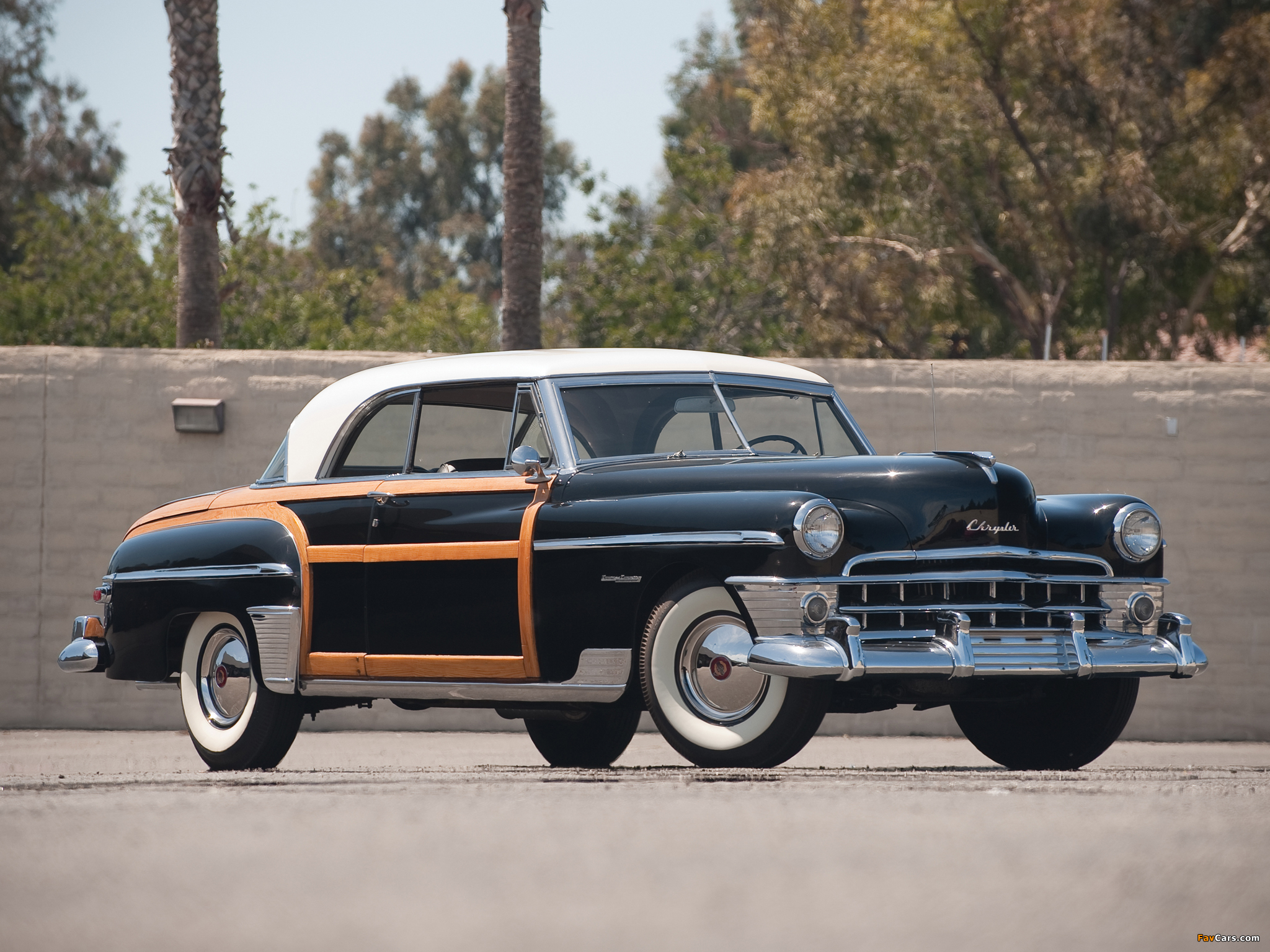 Пятидесяти машинами. Chrysler 1950. Chrysler Newport 1950. Chrysler Town Country 1950. Крайслер 1950-70.