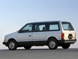 Chrysler Voyager 1987–90 pictures