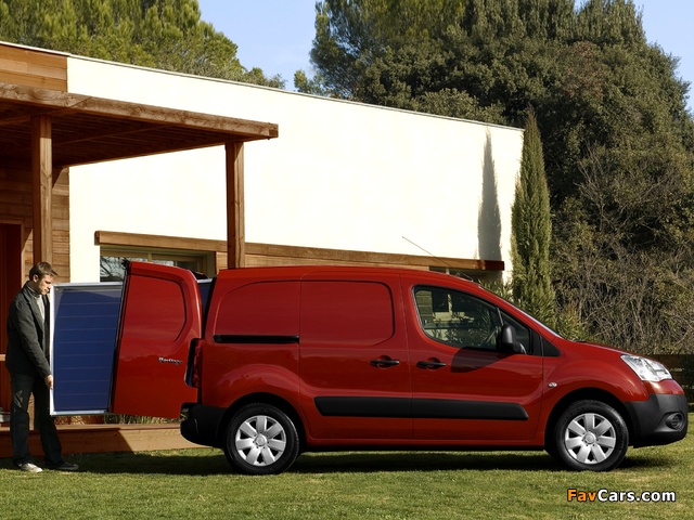 Pictures of Citroën Berlingo Van 2008–12 (640 x 480)