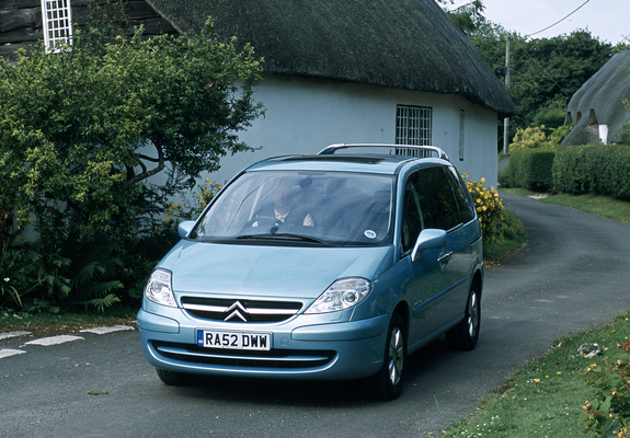Photos of Citroën C8 UK-spec 2002–07
