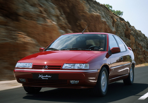 Photos of Citroën Xantia Activa 1994–97